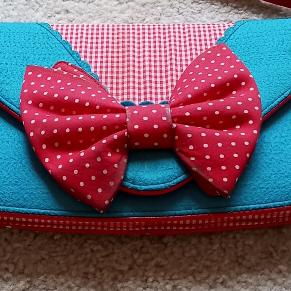 Irregular Choice BowTie Shoulder Bag - Picture 3 of 7